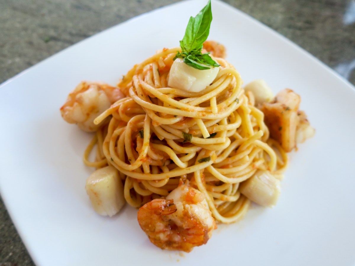 Seafood Shrimp and Scallop&nbsp;Spaghetti