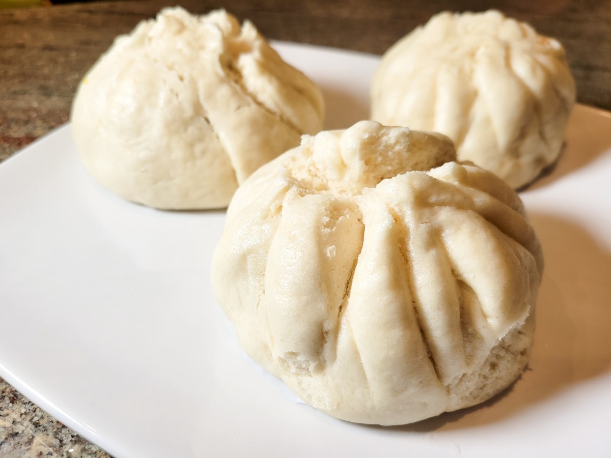 Bánh Bao (Vietnamese Steamed Pork&nbsp;Buns)